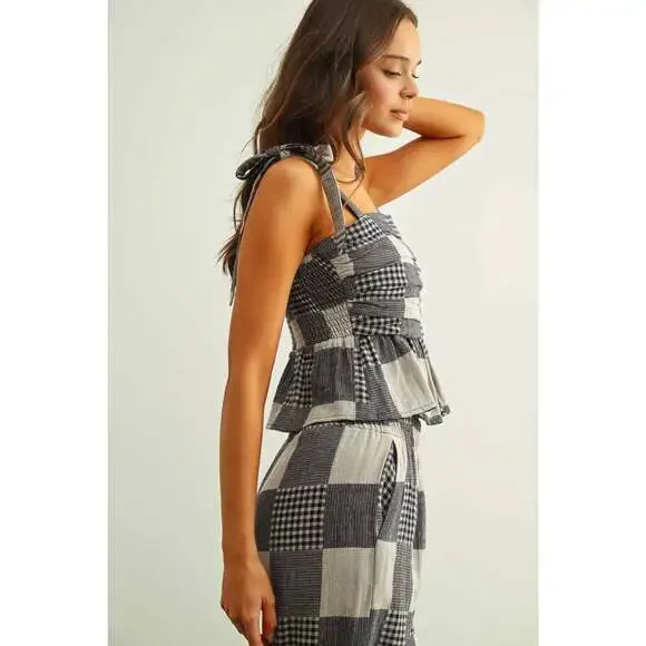 GINGHAM PATCH EFFECT TOP - Picture 2 of 7